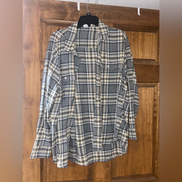 Flannel - Picture 1 of 3